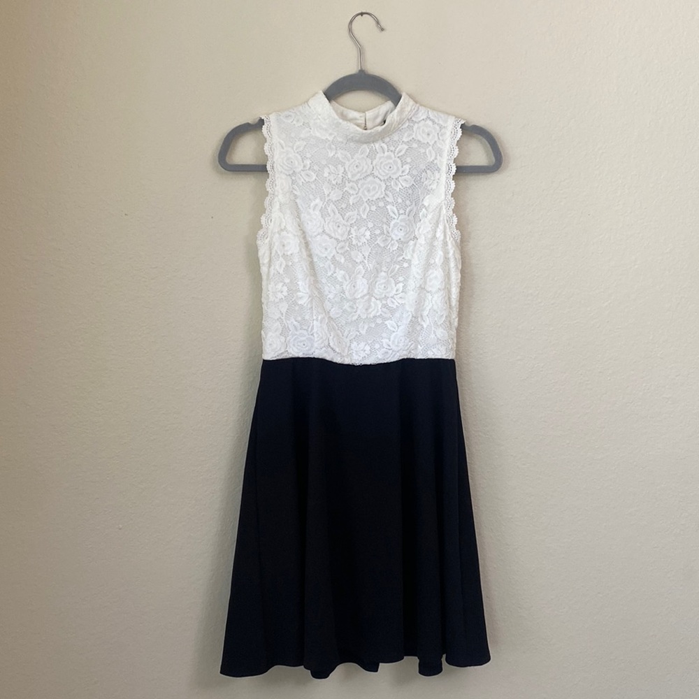 NWT Lily Rose medium black and white dress